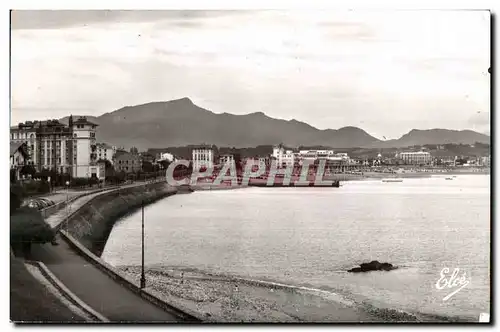 Cartes postales St Jean De Luz (B P ) Vue Generale de la Plage Au fond La Rhune