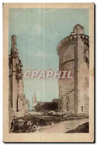 Ansichtskarte AK Mehun sur Yevre (Cher) Ruines du Chateau de Charles VII vue prise de I Est