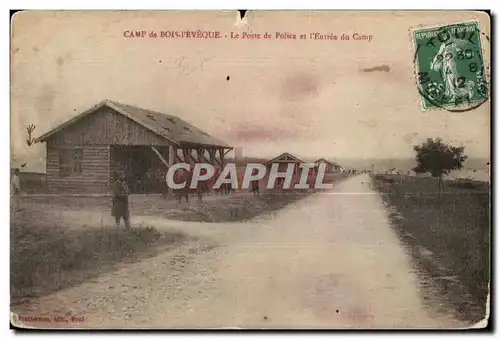 Cartes postales Camp de Bois l eveque le poste de police et l Entree du camp Militaria