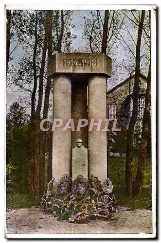 Ansichtskarte AK Camp de la courtine monument aux morts de la grande guerre (Interieur du camp)