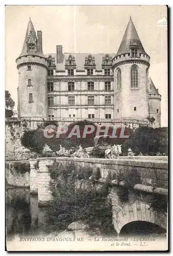 Ansichtskarte AK Environs D Angouleme La Rochefoucauld Le Chateau et le Pont LL