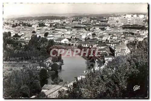 Cartes postales Angouleme Vue generale et les bords de la Charente