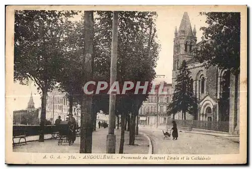 Cartes postales Angouleme Promenade du Rempart Desaix et la Cathedrate