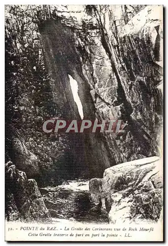 Ansichtskarte AK Pointe du Raz La Grotte des Corinorans vue de Roch Mourfil Cette Grotte traverse de part en part