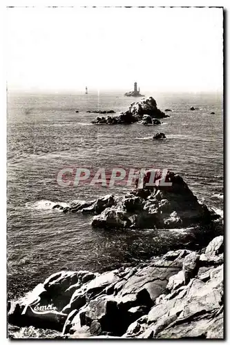 Ansichtskarte AK La Pointe Du Raz (Finistere) Le Phare de la Vieille Au fond I lle de Sein