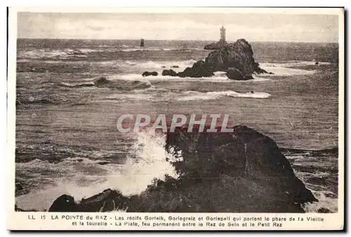 Cartes postales La Pointe Du Raz Le recifs Gorleik Gorlegeriz et Goripell qul portent le phare de la Vieille et