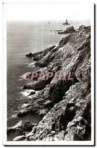 Cartes postales La Pointe du Raz (Finistere) L Eperon et le Phare de la Vieille