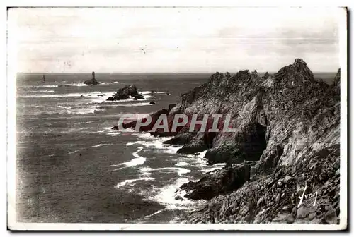 Cartes postales La Pointe Du Raz (Finistere) L Eperon et le Phare de la Vieille