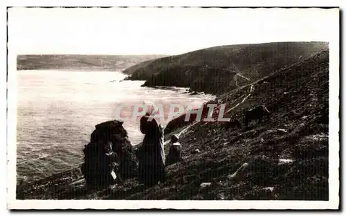 Moderne Karte Scenes et types bretons Tricoteuses a la Pointe Du Raz et Baie des Trepasses