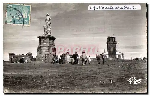 Cartes postales La Pointe Du Raz (finistere) La statue de Notre Darme des Naufrages La Semaphore