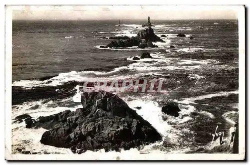 Cartes postales Pointe Du Raz Rochers Prolongeant l eperon du Raz
