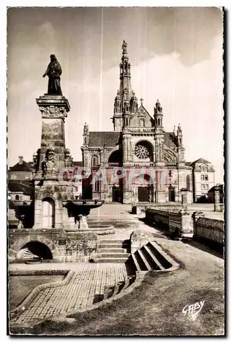 Sainte Anne d Auray - La Fontaine et La Basilique - Cartes postales