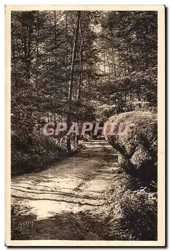 Huelgoat - Route pres de la Grotte d Artus - Cartes postales