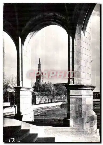 Cartes postales moderne En Bretagne 1087 a Sainte Anne D Auray (Morbihan) Le Clocher de la Basilique vue du Monument au