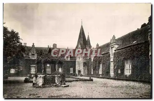 Cartes postales Rochefort en Terre (Morbihan) Le Chateau Cour