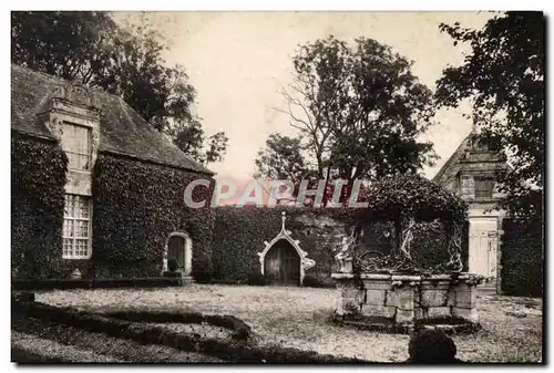 Ansichtskarte AK Rochefort En Terre (Morbihan) Vieux Puils dans la cour interieure du Chateau