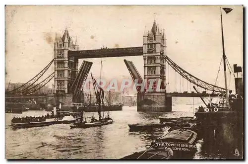 Cartes postales The Tower Bridge London Bateaux