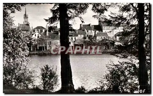 Huelgoat - L Eglise et le lac - Cartes postales