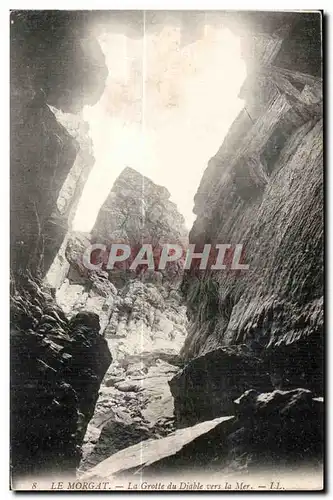 Cartes postales Morgat La Grotte du Diable vers la Mer