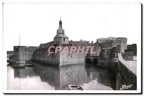 Cartes postales Concarneau (Finistere) Le Bastion et la Porte de la Ville Close