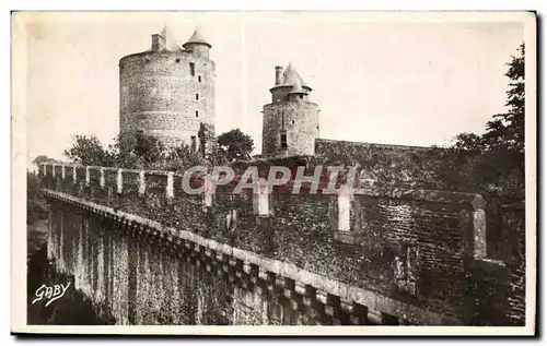 Ansichtskarte AK Fougeres Le Chateau Les Tours Melusine et du Gobelin