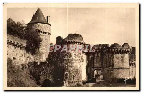 Cartes postales Fougeres (Ille et Vilaine) Le chateau Porte Notre Dame