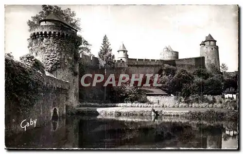 Ansichtskarte AK Fougeres L Etang de la Couarde a droite de l Entree du Chateau qui es le plus important Monumant