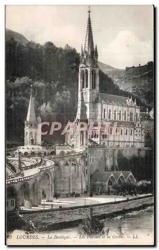 Cartes postales Lourdes La Basiliqur Les Piseines et la Grotte