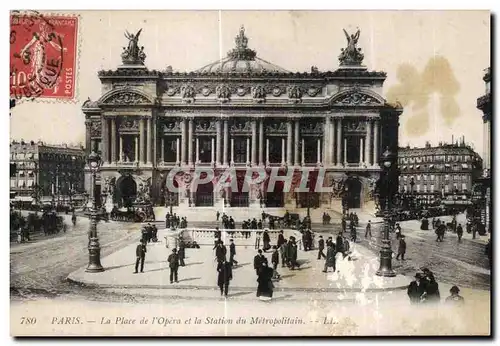 Cartes postales Paris La Place de l Opera et la Station du Metropolitain