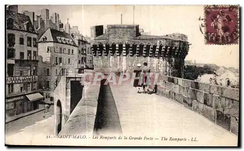 Ansichtskarte AK Saint Malo Les Remparts de la grande Porte