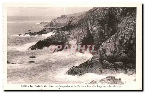 Cartes postales La Pointe du Raz Perspective de la Falaise Baie des Trepasses Les Grottes