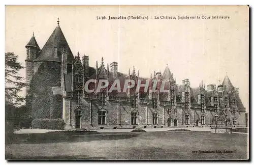 Ansichtskarte AK Josselin (Morbihan) Le Chateau facade sur la Cour Interieure