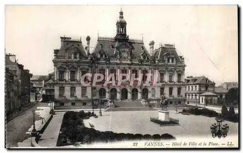 Ansichtskarte AK Vannes Hotel de Ville et la Place