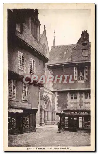 Cartes postales Vannes La Place Henri IV Horlogerie