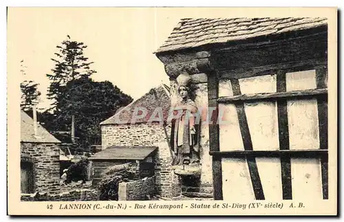 Cartes postales Lannion Rue Kerampont Statue de St Divy