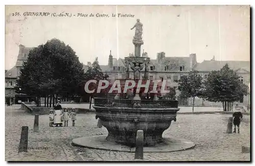 Ansichtskarte AK Guingamp Place du Centre la Fontaine Folklore Costume Coiffe