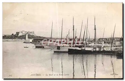 Ansichtskarte AK Antibes Le Port et le Fort Carre Bateaux