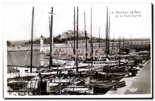 Ansichtskarte AK Antibes Le port et le fort Carre Bateaux