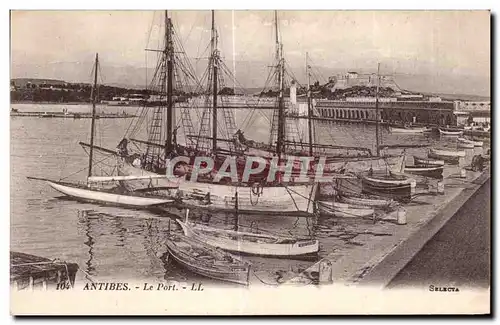 Cartes postales Antibes Le port Bateaux