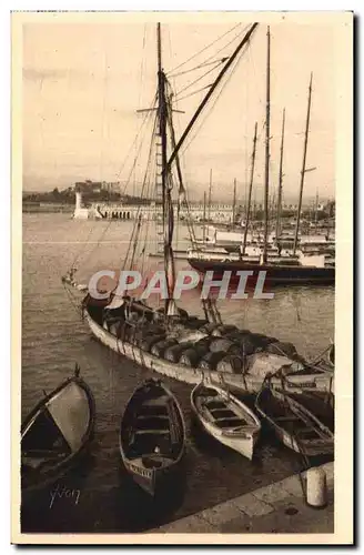 Ansichtskarte AK Antibes Alpes Maritimes LE Petit Port et le Fort Carre Bateau