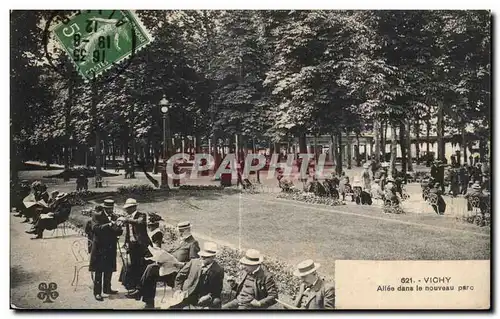 Cartes postales Vichy Allee dans le nouveau Parc