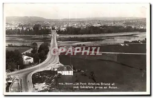 Ansichtskarte AK Vichy Le Pont Aristide Briand et vue Generale prise en Avion