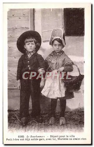 Cartes postales Le Bourbon Depart la pour ville Petit trere est deja solide gars Folklore Costume Enfants