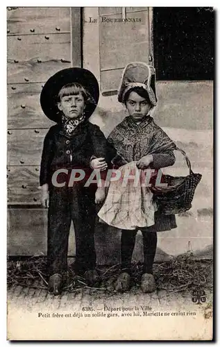 Cartes postales Depart pour la villle Enfants Bourbonnais Folklore costume