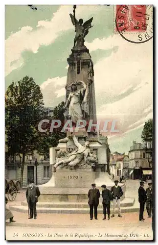 Cartes postales Soissons La Place de la Republique Le monument de 1870