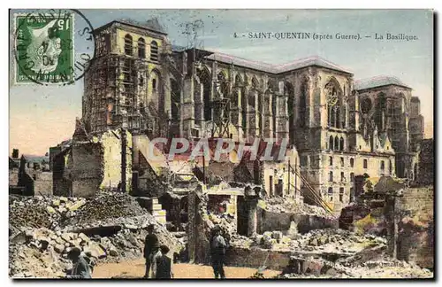 Ansichtskarte AK Saint Quentin Apres Guerre La basilique Militaria