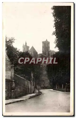 Cartes postales Laon (Aisne) La Montagne de laon et sa Cathedrale