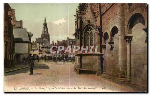 Ansichtskarte AK Dinan La Place I Eglise Saint Sauveur et la Tour de I Horloge Le marche