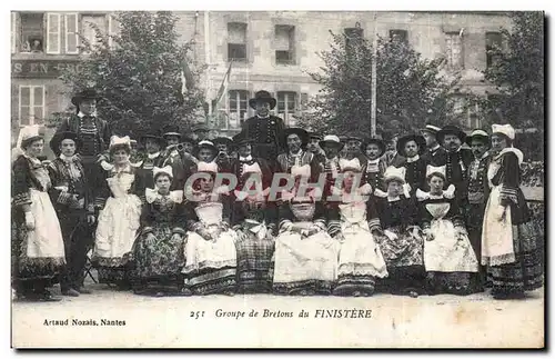 Ansichtskarte AK Groupe de Bretons du Finistere Folklore Costume Coiffe