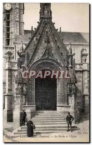 Ansichtskarte AK Landivisiau (Finistere) Le Porche de I Eglise